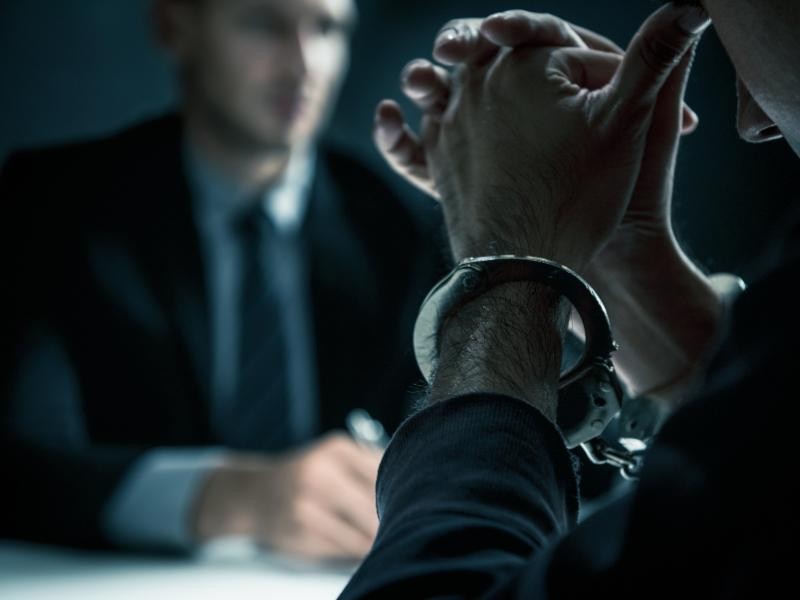 Quando devo procurar um advogado criminalista? 7 situações em que isso é urgente