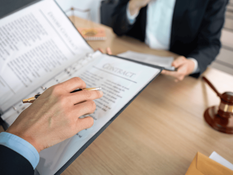 Advogado Revisão de Contratos
